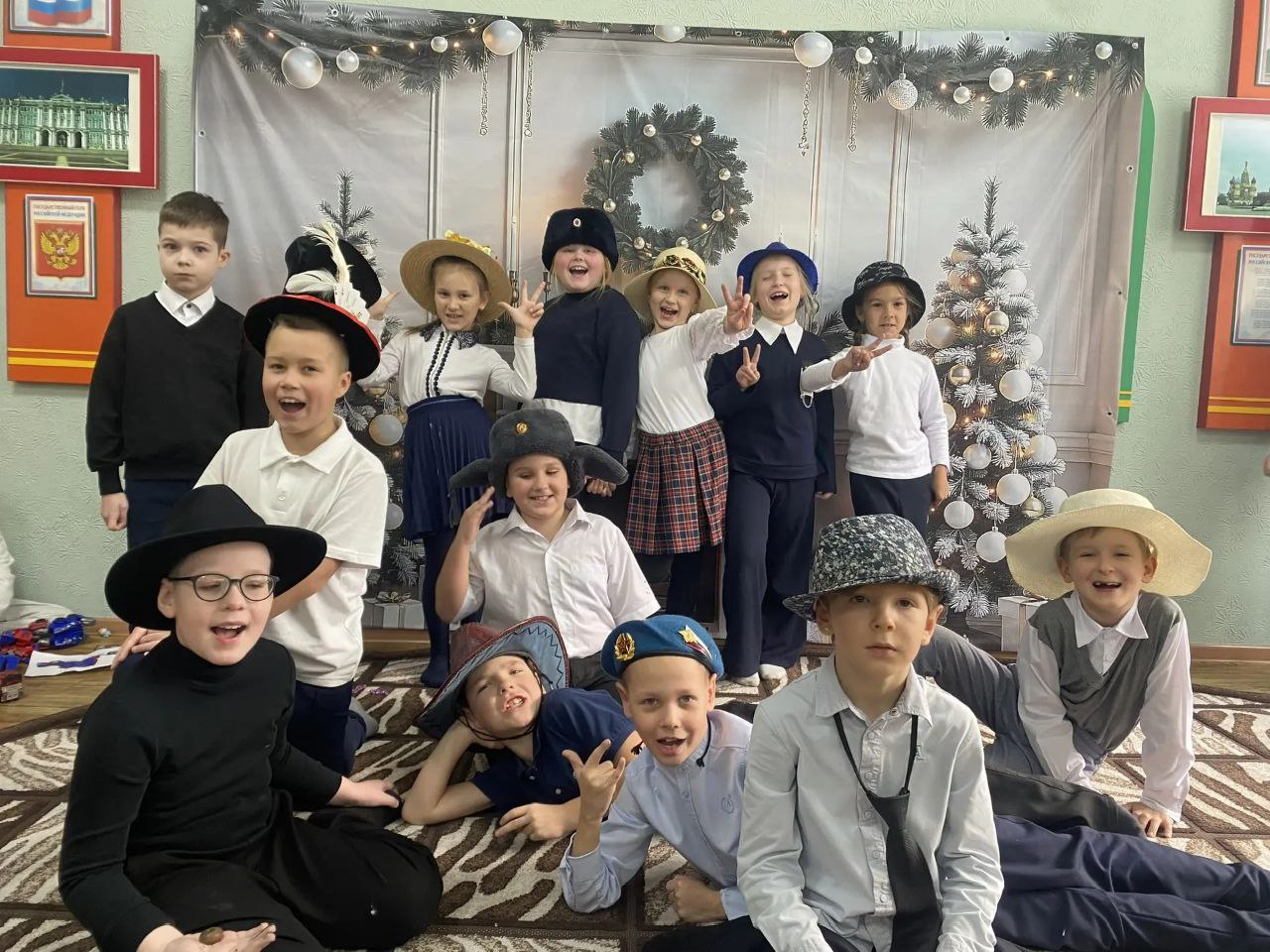 ДЕНЬ ШЛЯПЫ В НАЧАЛЬНОМ ЛИЦЕЕ