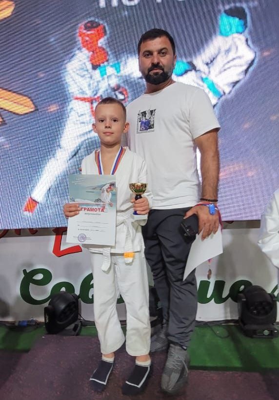 ЮНЫЕ СПОРТСМЕНЫ